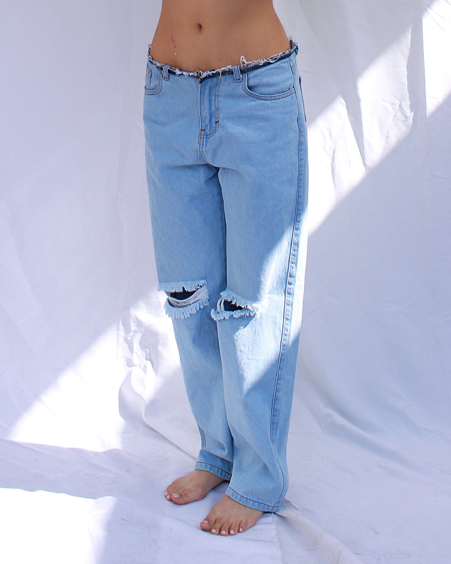Distressed Low Waisted Jeans